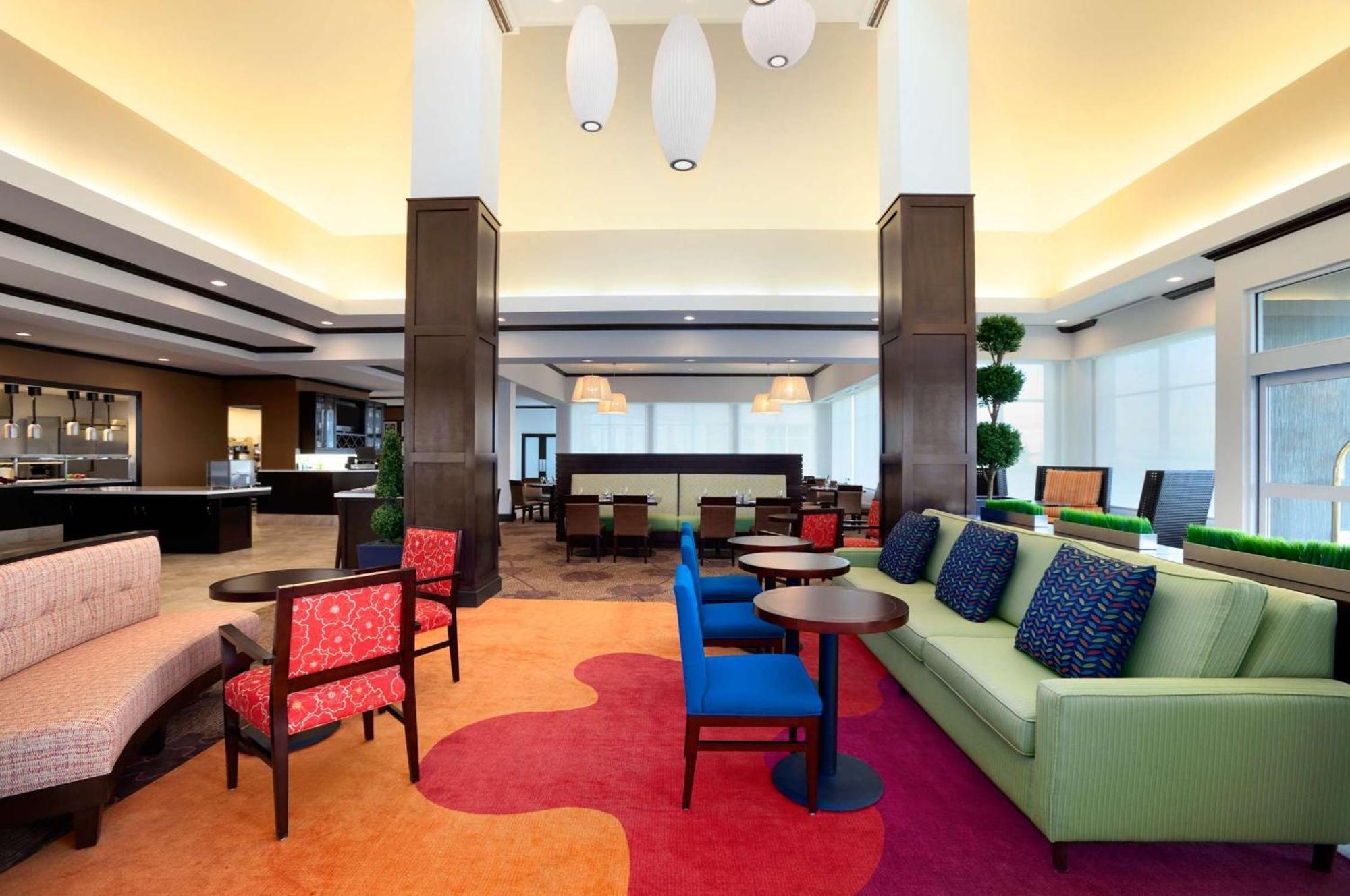 Hotel Hilton Garden Edmonton International Airport 3*